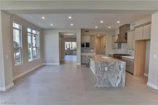 Photo #2: 2186264 Listing