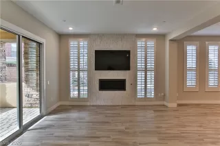 Photo #3: 2186277 Listing