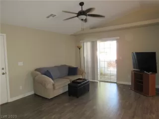 Photo #1: 2186286 Listing