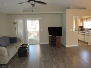 Photo #2: 2186286 Listing