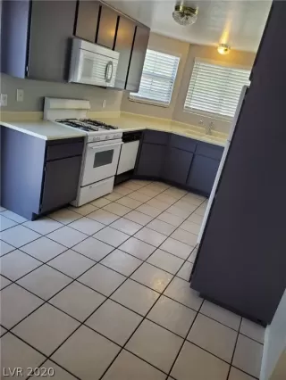 Photo #4: 2186295 Listing