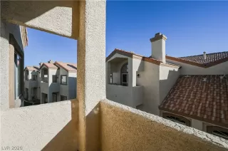 Photo #2: 2186296 Listing