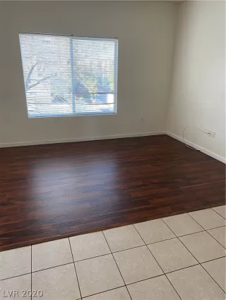 Photo #2: 2186309 Listing 