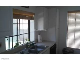 Photo #3: 2186324 Listing