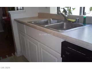 Photo #5: 2186324 Listing