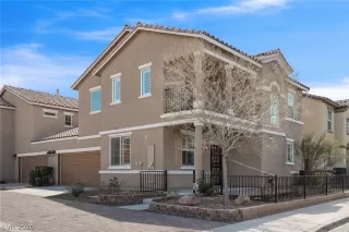 Photo #1: 2186386 Listing