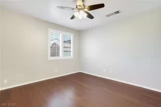 Photo #5: 2186386 Listing