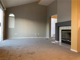 Photo #3: 2186406 Listing 