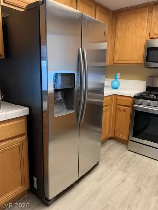 Photo #6: 2186406 Listing 