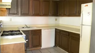 Photo #5: 2186409 Listing 