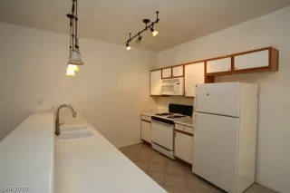 Photo #2: 2186432 Listing 