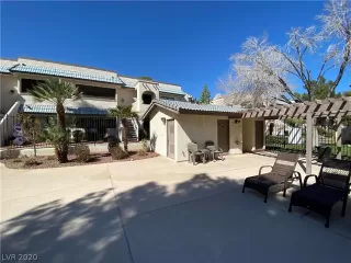 Photo #3: 2186472 Listing