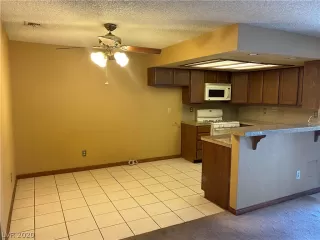 Photo #5: 2186472 Listing