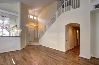 Photo #3: 2186478 Listing 