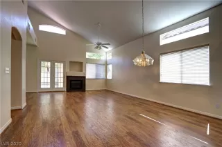 Photo #4: 2186478 Listing 