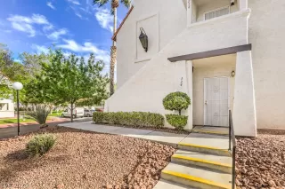 Photo #4: 2186490 Listing