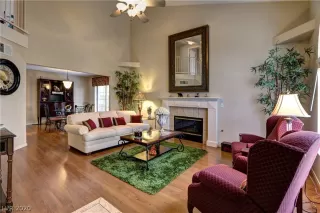 Photo #3: 2186533 Listing 