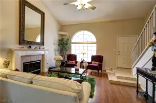 Photo #4: 2186533 Listing 