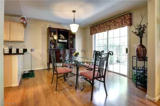 Photo #6: 2186533 Listing 