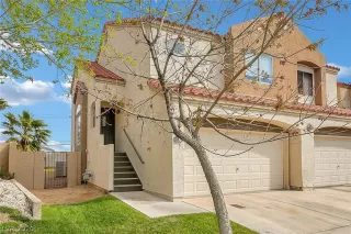 Photo #1: 2186536 Listing