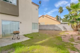 Photo #2: 2186536 Listing