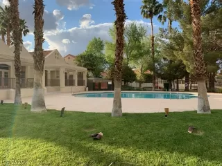 Photo #3: 2186536 Listing