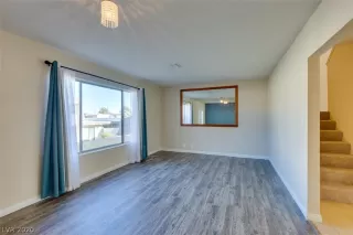 Photo #4: 2186601 Listing 