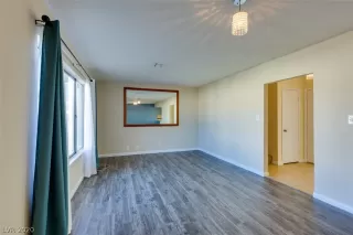 Photo #5: 2186601 Listing 