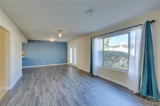 Photo #6: 2186601 Listing 