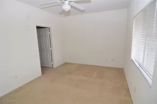 Photo #4: 2186709 Listing