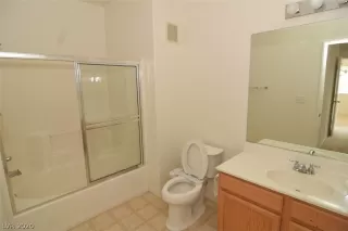 Photo #5: 2186709 Listing