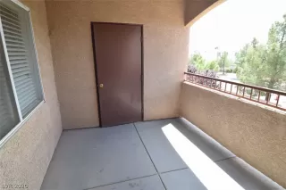 Photo #6: 2186709 Listing