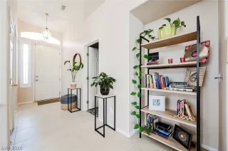 Photo #3: 2186724 Listing