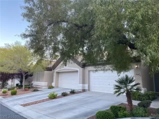 Photo #2: 2186843 Listing