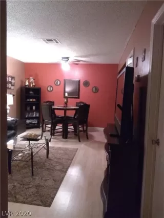 Photo #2: 2186854 Listing