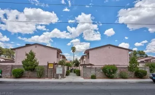 Photo #4: 2186886 Listing 