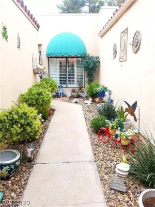 Photo #2: 2186887 Listing 