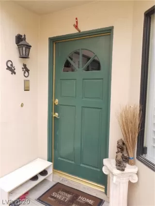 Photo #3: 2186887 Listing 