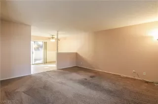 Photo #6: 2186890 Listing