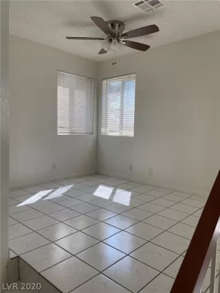 Photo #6: 2186901 Listing 