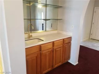 Photo #5: 2187023 Listing 