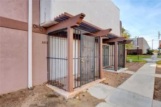 Photo #2: 2187074 Listing