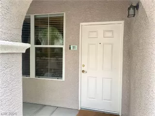 Photo #4: 2187076 Listing