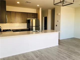 Photo #2: 2187096 Listing 