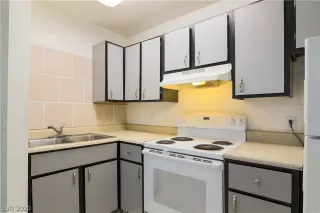 Photo #6: 2187129 Listing 