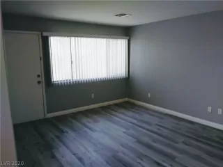 Photo #3: 2187170 Listing