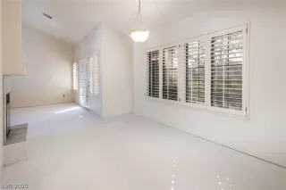 Photo #6: 2187195 Listing