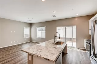 Photo #3: 2187221 Listing 