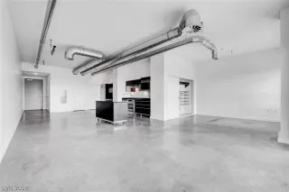 Photo #2: 2187266 Listing