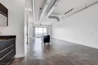 Photo #4: 2187266 Listing